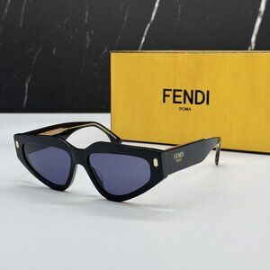 NEW FENDI BLACK BLUE WOMEN SUNGLASSES FENDI FE40163U 01V